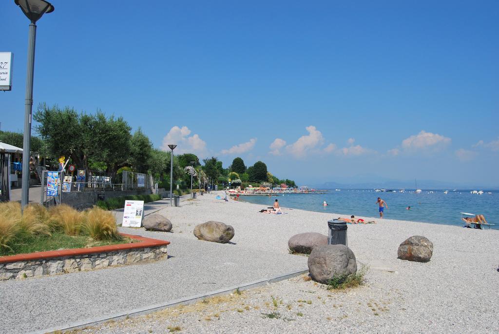 Camping Porto Srl Hotel Moniga del Garda ภายนอก รูปภาพ